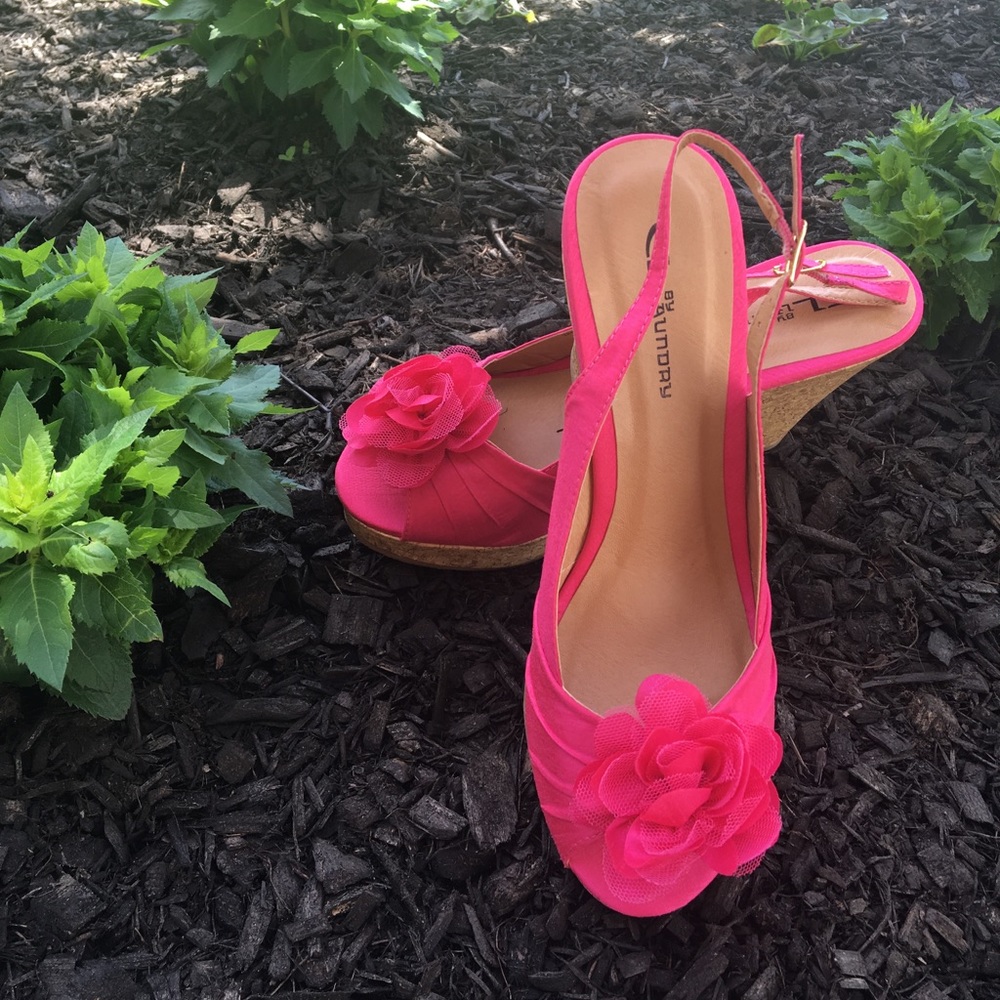 CL by Laundry hot pink slingback wedge shoe